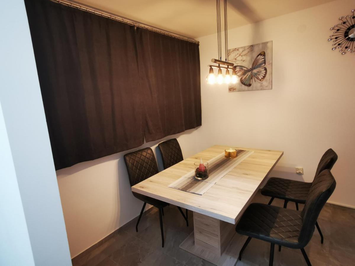Ema Studio Apartman Карловац Экстерьер фото
