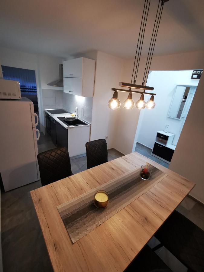 Ema Studio Apartman Карловац Экстерьер фото